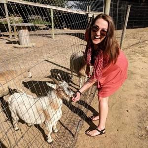 Meet your Posher, Christina